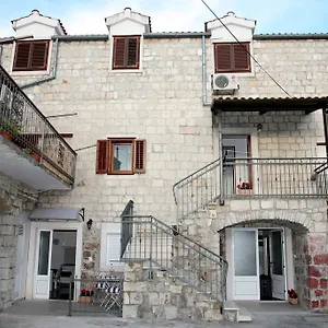 Basic , Split Kroatië