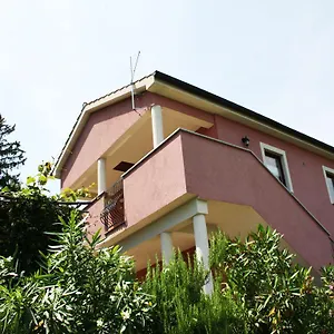 apartments-menderi-hills.primorje-gorskikotar.com/