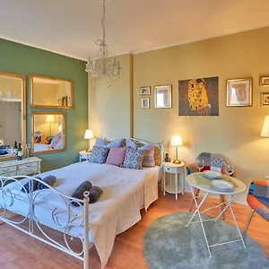 Old City Romantic Studio With Free Private Parking Apartman